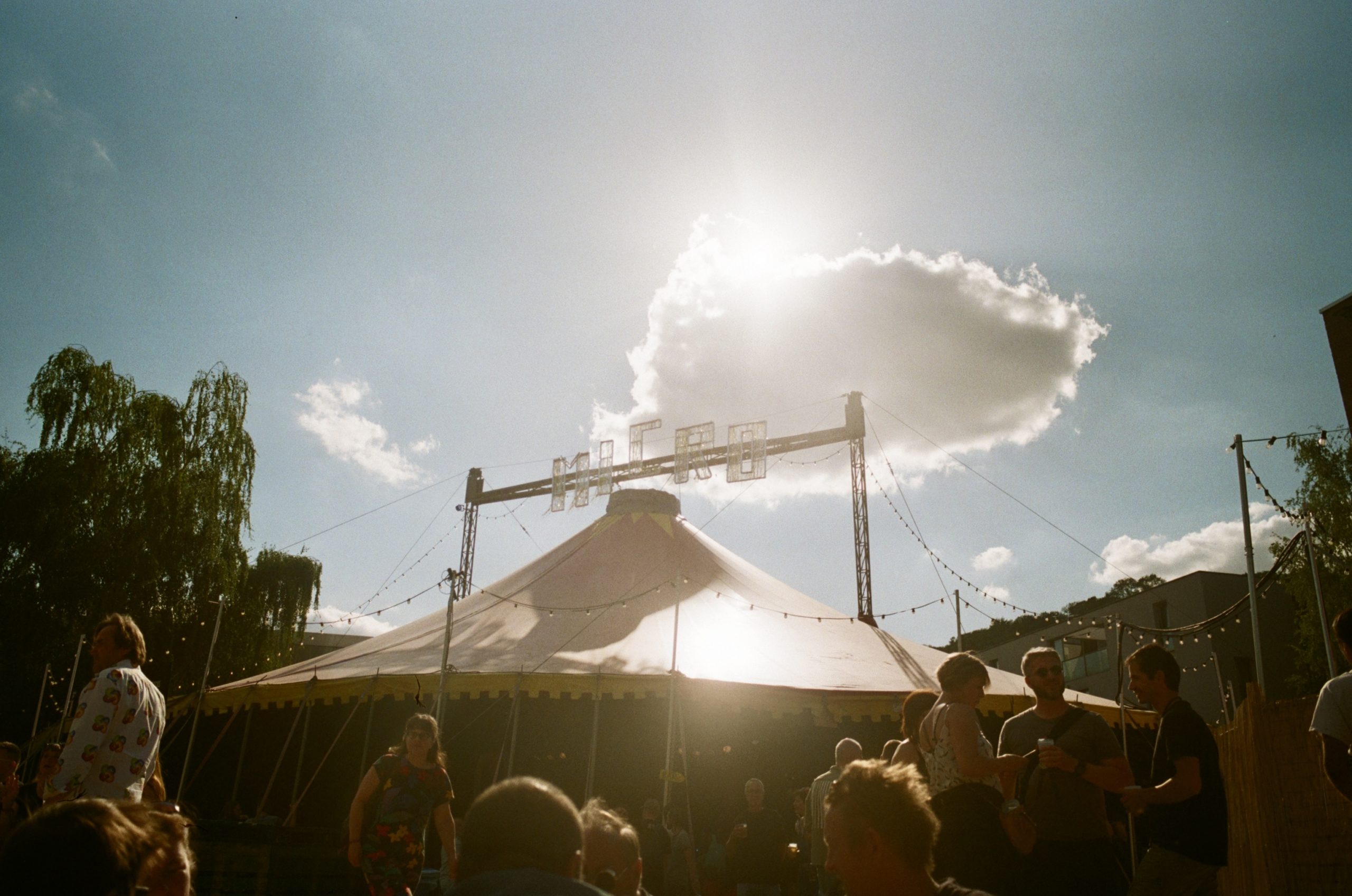 Pourquoi le Micro Festival est le meilleur festival belge de musique alternative